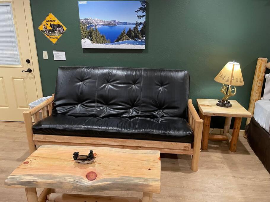 Cedar Mountain Suite D Grants Pass Eksteriør bilde